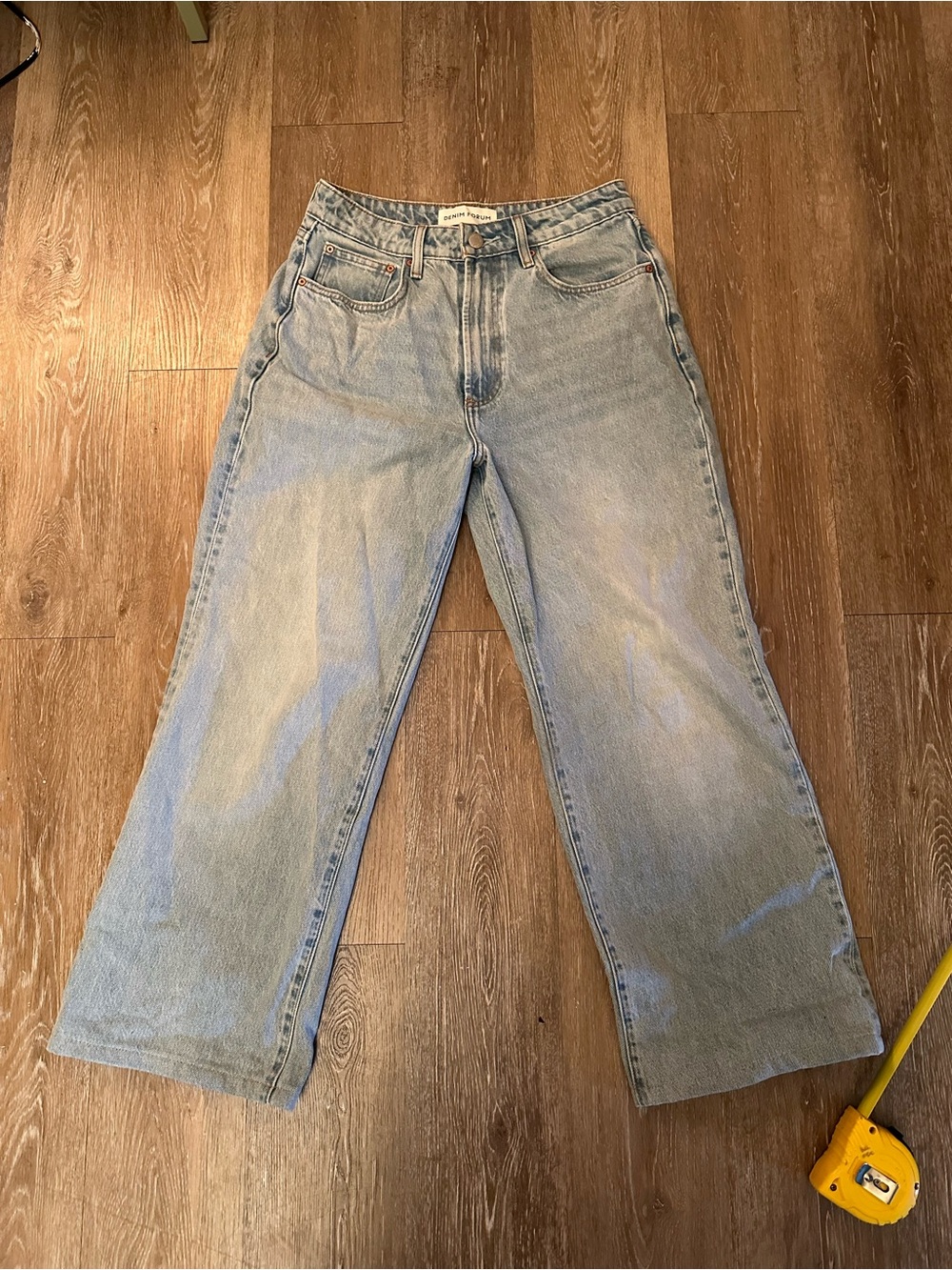 Aritzia Denim Forum The Farrah Curve-Fit Hi-Rise Wide Curve Jeans
